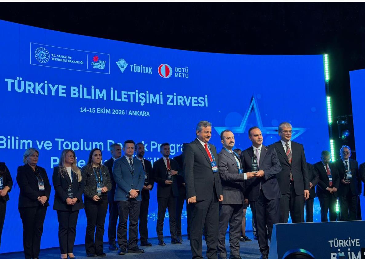 Kariyer Merkezi Müdürümüz Dr. Öğr. Üyesi Sabri Toğluk TÜBİTAK Türkiye Üçüncülüğü Ödülüne Layık Görüldü